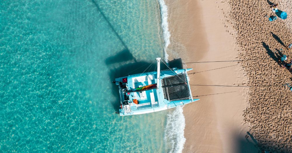 descubre-la-excursion-en-catamaran