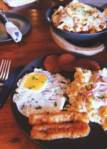 Los tres Golpes Desayuno Dominicano